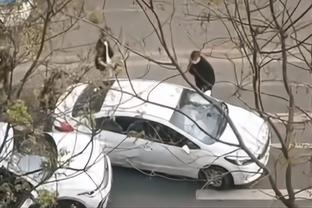 图片报：皇马大巴在前往莱比锡路上发生交通事故，所幸无重大损伤